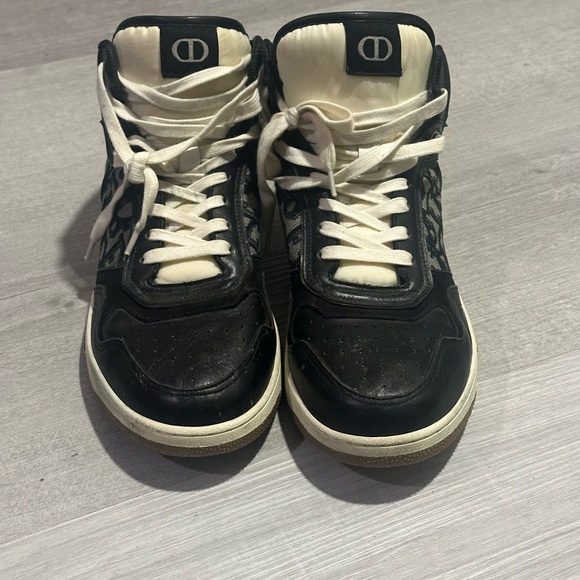 Dior designer shoes , special edition.Used , but like new in condition . - Picture 1 of 2